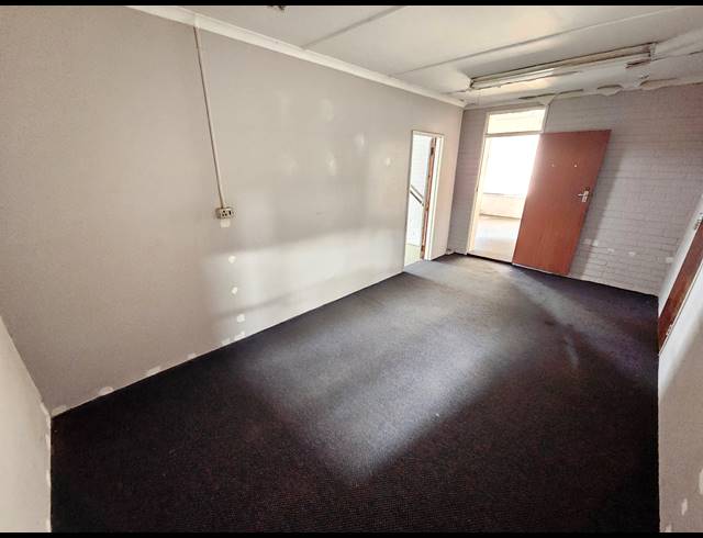 668M² FACTORY TO LET IN ANDERBOLT